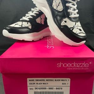 Nicole Street Style Sneaker BRAND NEW NEVER WORN